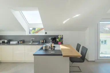 Ferienwohnung Loft Bodman - Offene Küche mit Theke