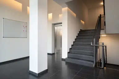 Ferienwohnung Badespaß - Eingangsbereich mit Aufzug