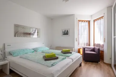 Ferienwohnung Tina - Helles Schlafzimmer