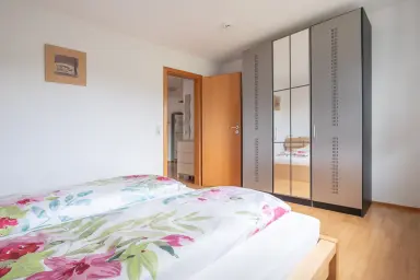 Ferienwohnung Familienoase - Großer Kleiderschrank