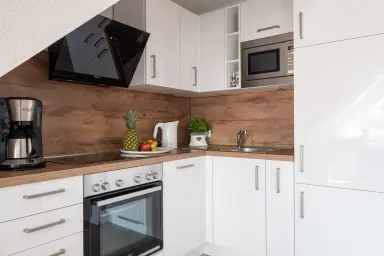 Ferienwohnung Bodenseeufer - Voll ausgestattete Küche mit Spülmaschine