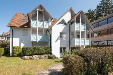 Ferienwohnung Bodenseeufer - DG-Wohnung im rechten Haus