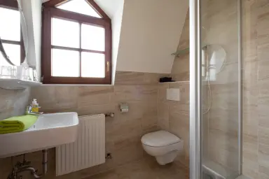 Ferienhaus La Perla  Apartment Seeblick - Bad mit Dusche